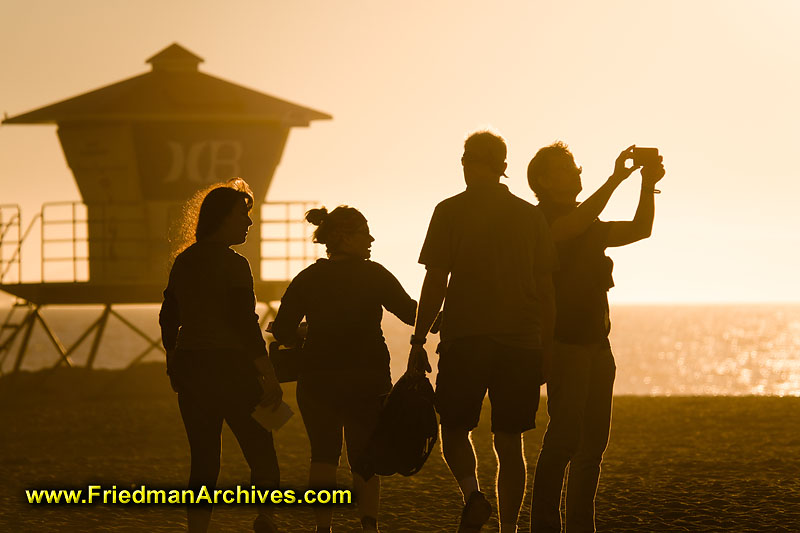 sunset,pier,600mm,600 mm,sunrise,silhouette,selfies,friends,vacation,holiday,travelling,fun,hang out,